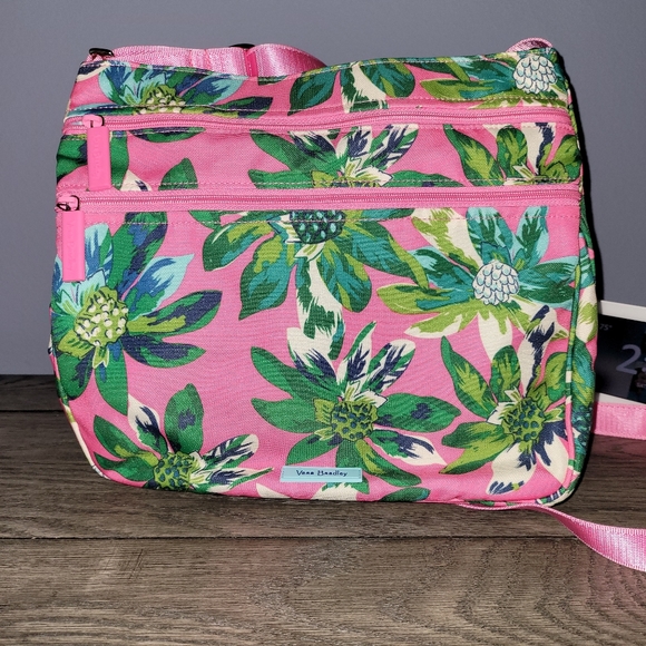 Vera Bradley Crossbody with wallet - Picture 7 of 8